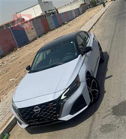 نيسان ألتيما